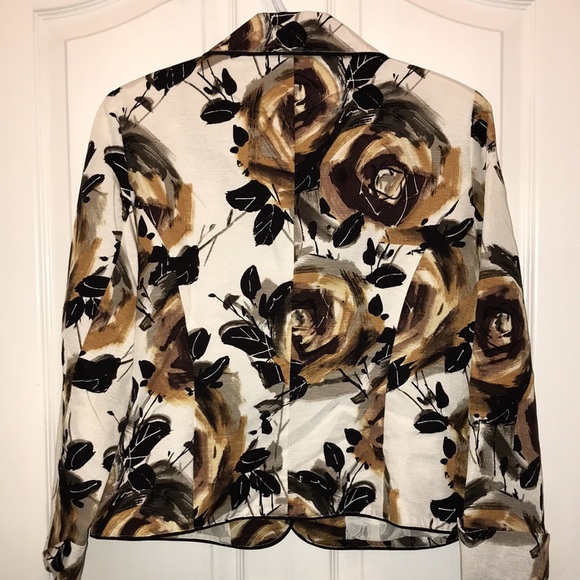 🧵 Laura Floral Blazer - Picture 2 of 3